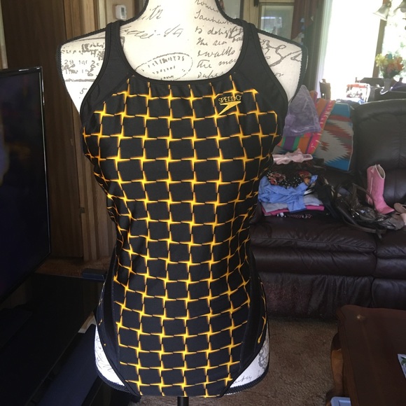 Speedo Other - Women’s speedo super nice one pice swimsuit